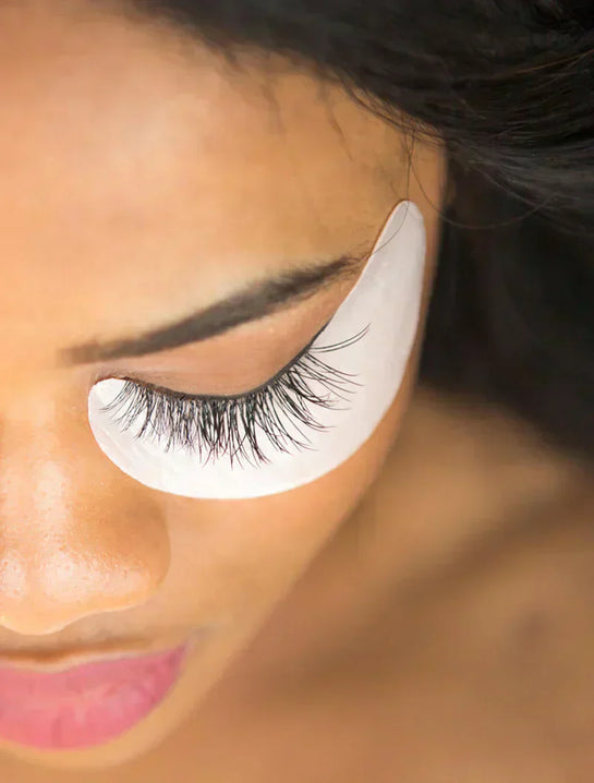 LASH EXTENSIONS VS. FALSE LASHES: A COMPREHENSIVE COMPARISON FOR YOUR PERFECT LOOK