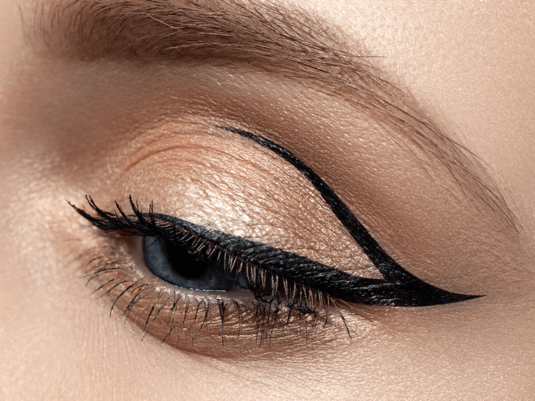 MAXIMUM LOOKS. ONE PERFECT LINER.