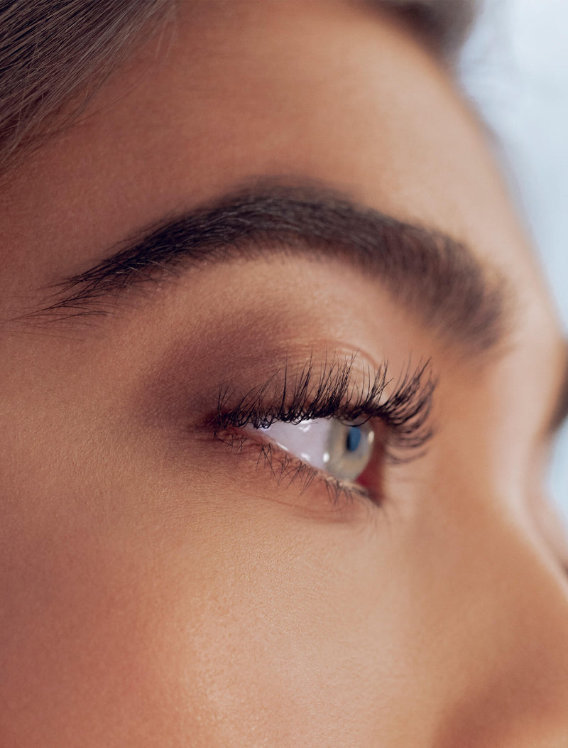 COMPLETE GUIDE TO UNDERSTANDING YOUR EYELASH GROWTH CYCLE