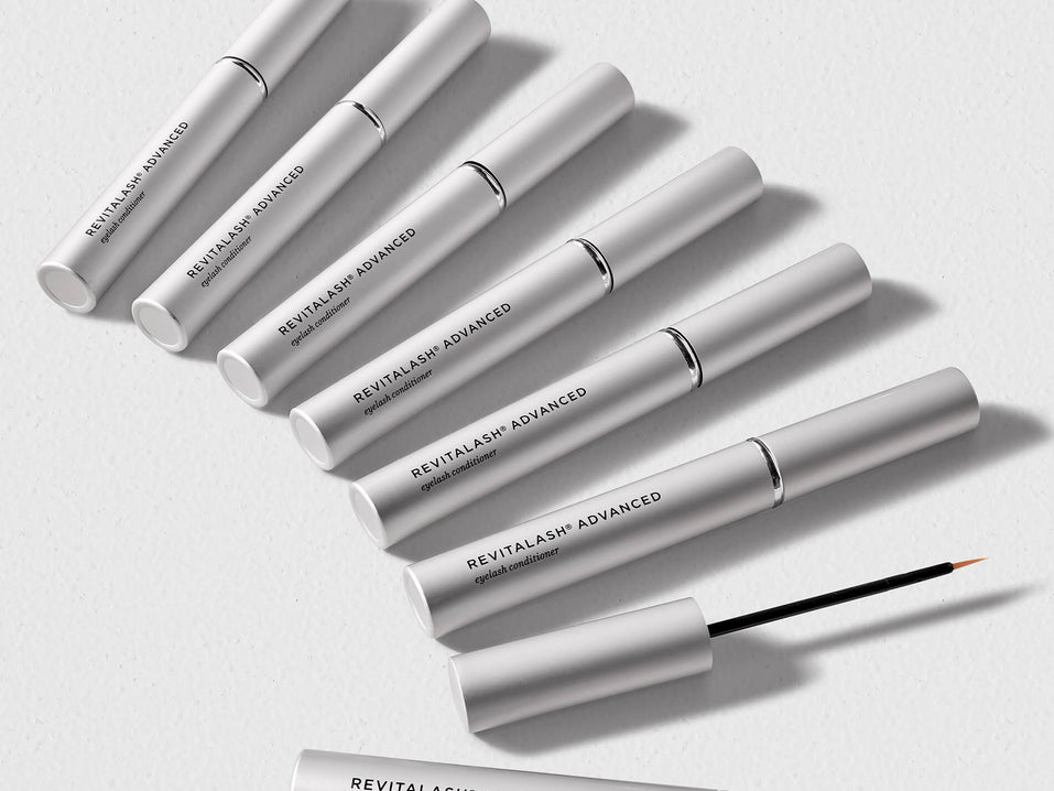 THE ULTIMATE GUIDE TO OUR AWARD-WINNING HERO LASH SERUM